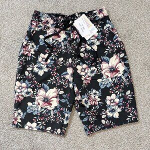 New LULAROE Black Floral Stretchy Pull-On Activewear Bermuda Shorts; Size XXS
